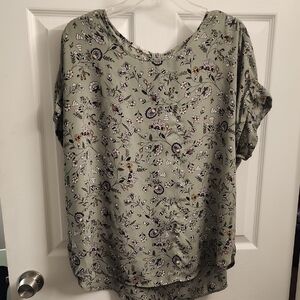 Maurices Floral Print Green Women's Top